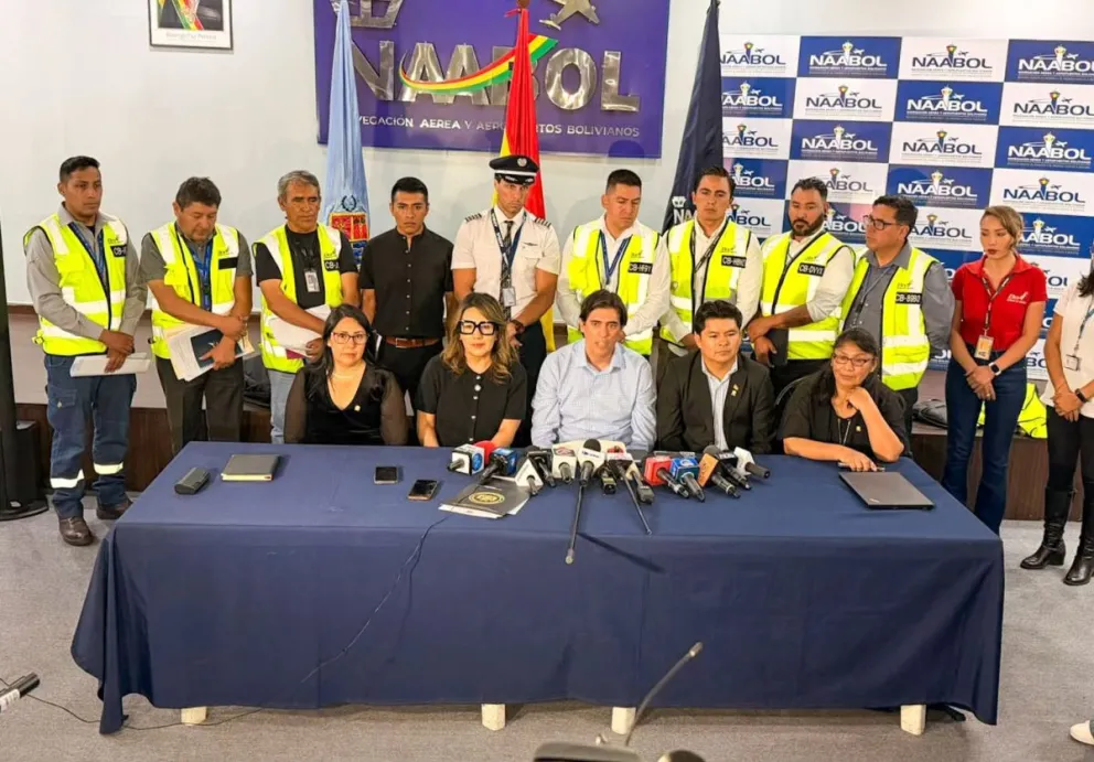 El ministro Mauricio Zamora informa del acuerdo. Foto: Ministerio de Obras Públicas