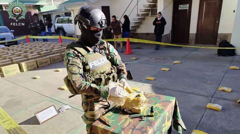 Operativo de la Fuerza Especial de Lucha Contra el Narcotráfico. Foto ABI