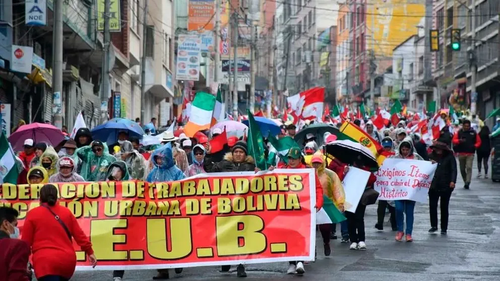 Marcha de protesta del magisterio urbano de La Paz. Foto APG