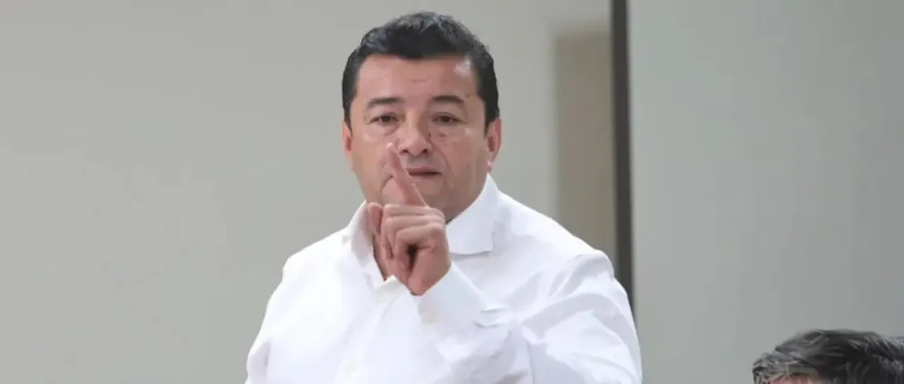 Johnny Fernández, exalcalde de Santa Cruz, cuestiona las decisiones de la justicia y demanda el debido proceso. Foto: APG