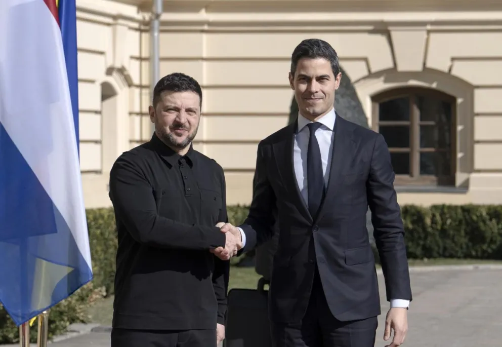 El presidente de Ucrania, Volodímir Zelenski (i), y el primer ministro de Países Bajos, Rob Jetten, en una imagen de archivo. Foto: EFE