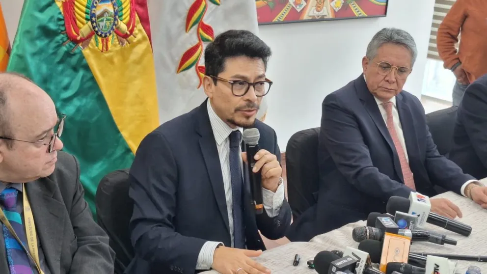 El ministro de la Presidencia, Fernando Aramayo, y representantes empresariales. Foto: Visión 360
