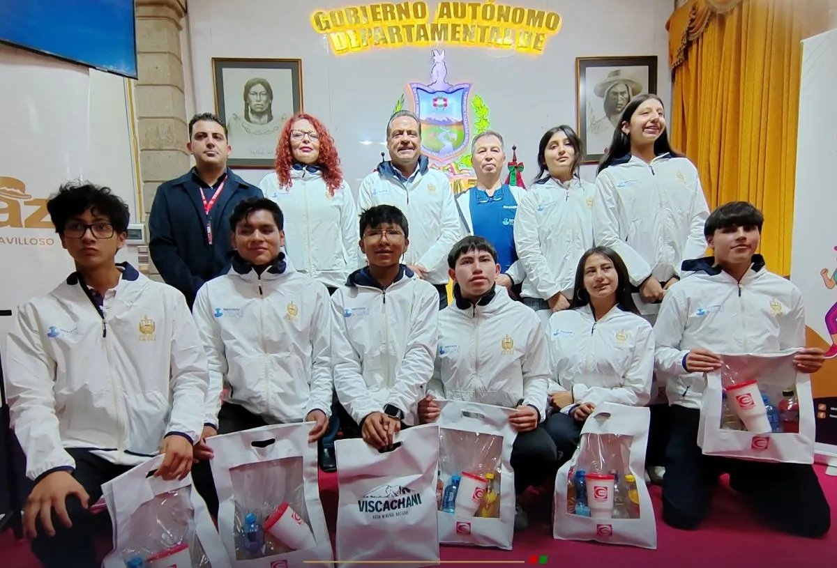 Bolivia: La Paz government awards sports scholarships to 10 athletes