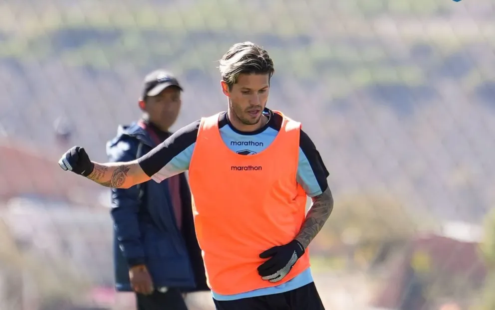 Rodríguez en un entrenamiento con la Academia. Foto: Club Bolívar.