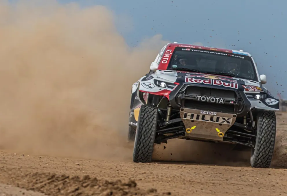 El piloto catarí Nasser Al-Attiyah en un rally Dakar anterior. Foto: EFE