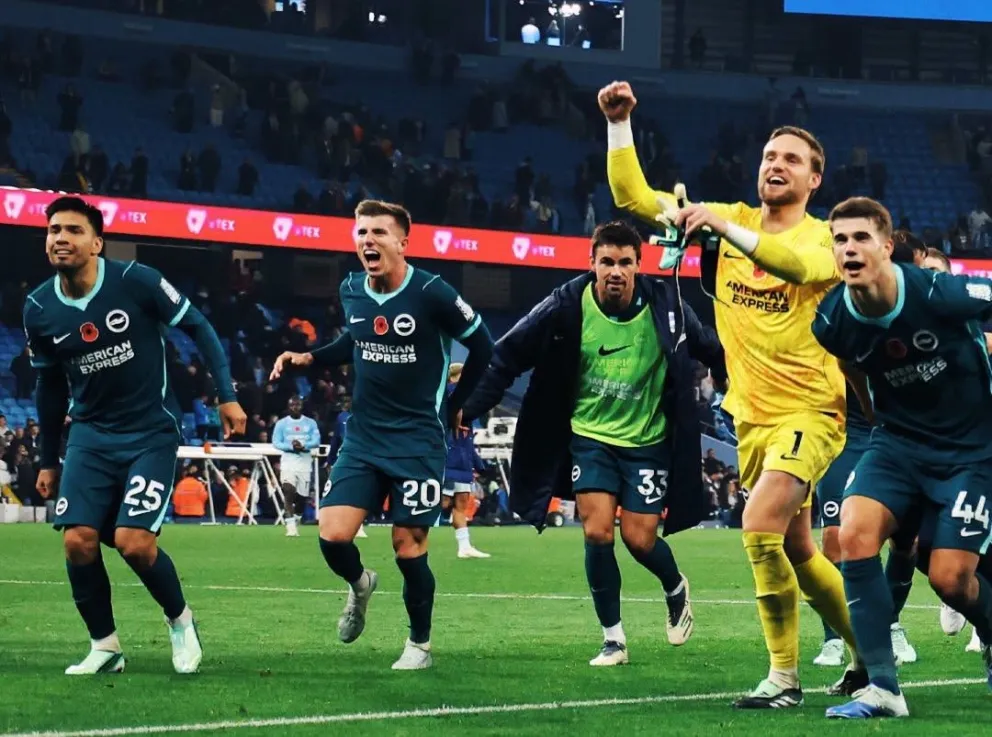 Futbolistas del Brighton festejan tras ganar el partido. Foto: Brighton & Hove Albion.