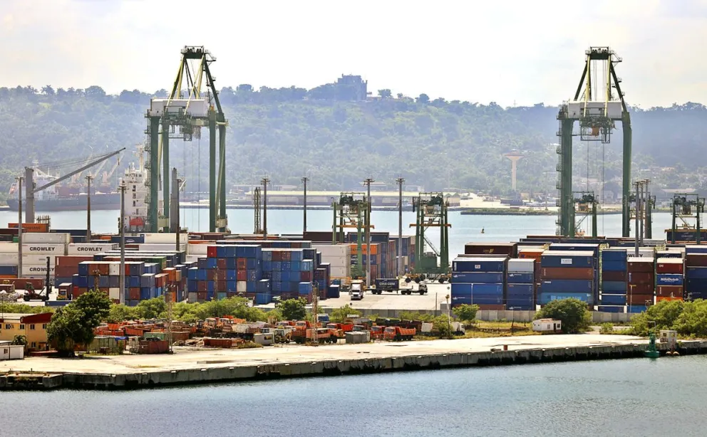 Fotografía de archivo en la que se captó una vista general del Puerto del Mariel, en la provincia de Artemisa (Cuba). Foto: EFE
